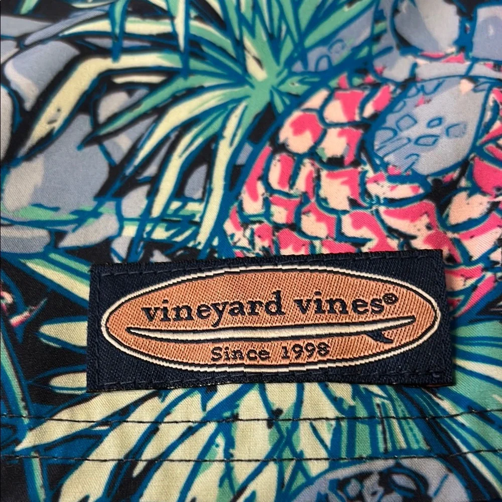 Vineyard Vines Boy’s Swim Trunks Sz Medium 12/14 Lined Sea Turtles Bathing Suit